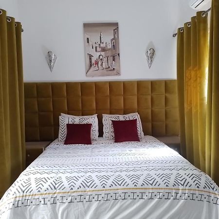 Un Riad Pour Se Divertir En Famille & Se Detendre Marrakesch Exterior foto